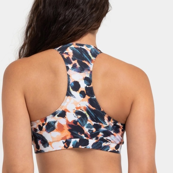 LiCi Fit Wild Thing Set Scrunch- Sports Bra and Leggings - Picture 3 of 8